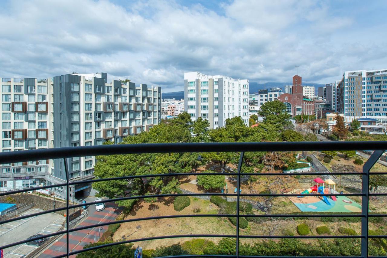 Hotel Bridge Seogwipo Exteriör bild